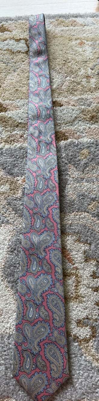 Adams Row Men's Pink Paisley Silk Necktie
